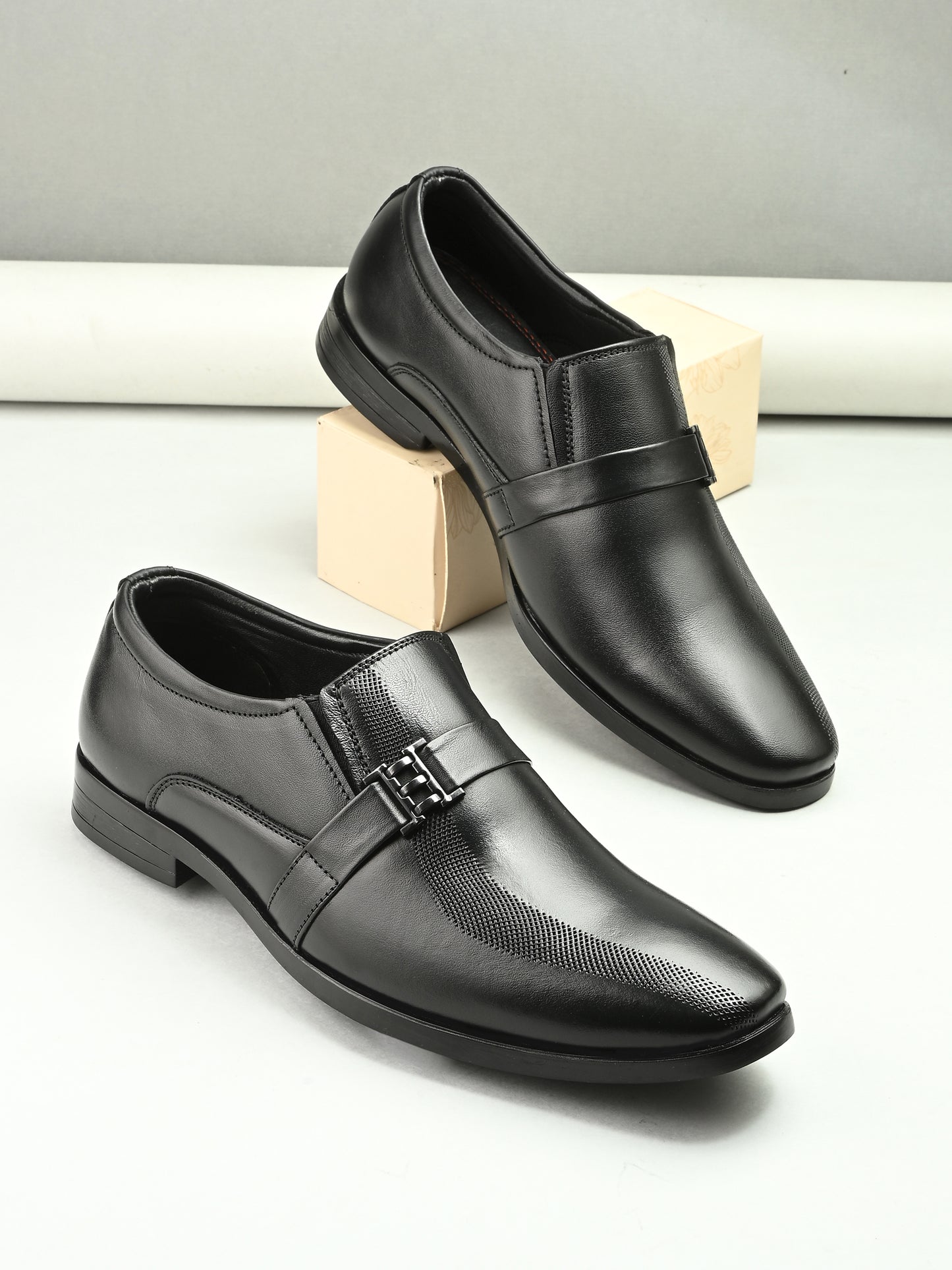 RW-768-BLK