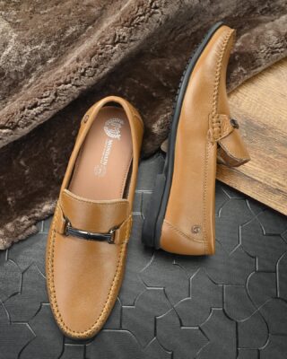 These debonair pair of loafers will undoubtedly cure the Monday blues!

Shop the new collection at - Myntra , Ajio & Flipkart! 

#mondain #mondainshoes #mensfashion #mens #menswear #mensstyle #menstyle #shoes #shoesformen #shoestagram #shoesoftheday #instashoes #loafers #loafershoes #leather #leathergoods #ajio #ajiohaul #myntrahaul #myntrafashion #myntra #flipkart #flipkartfashion #shoppingonline #shopnow